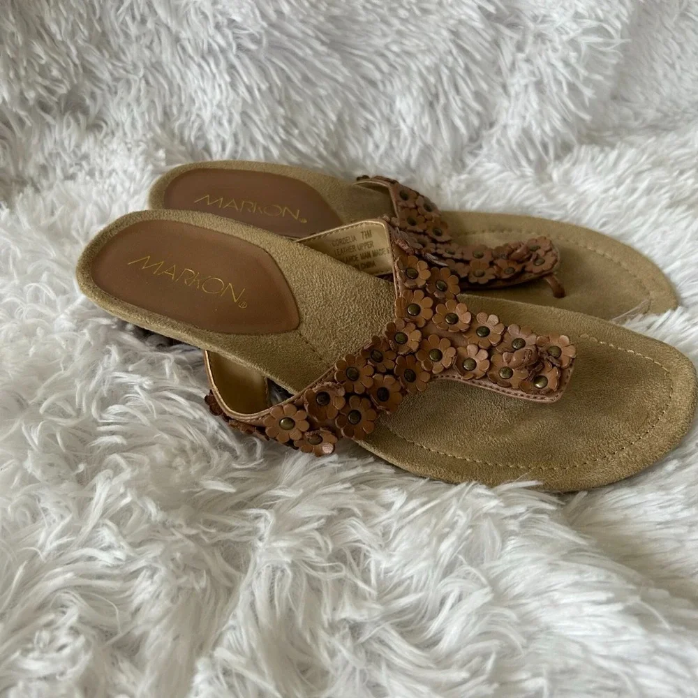 Markon Cordelia Sandals Womens‎ 7.5 Brown Slip On Wedge Floral Boho Cottagecore